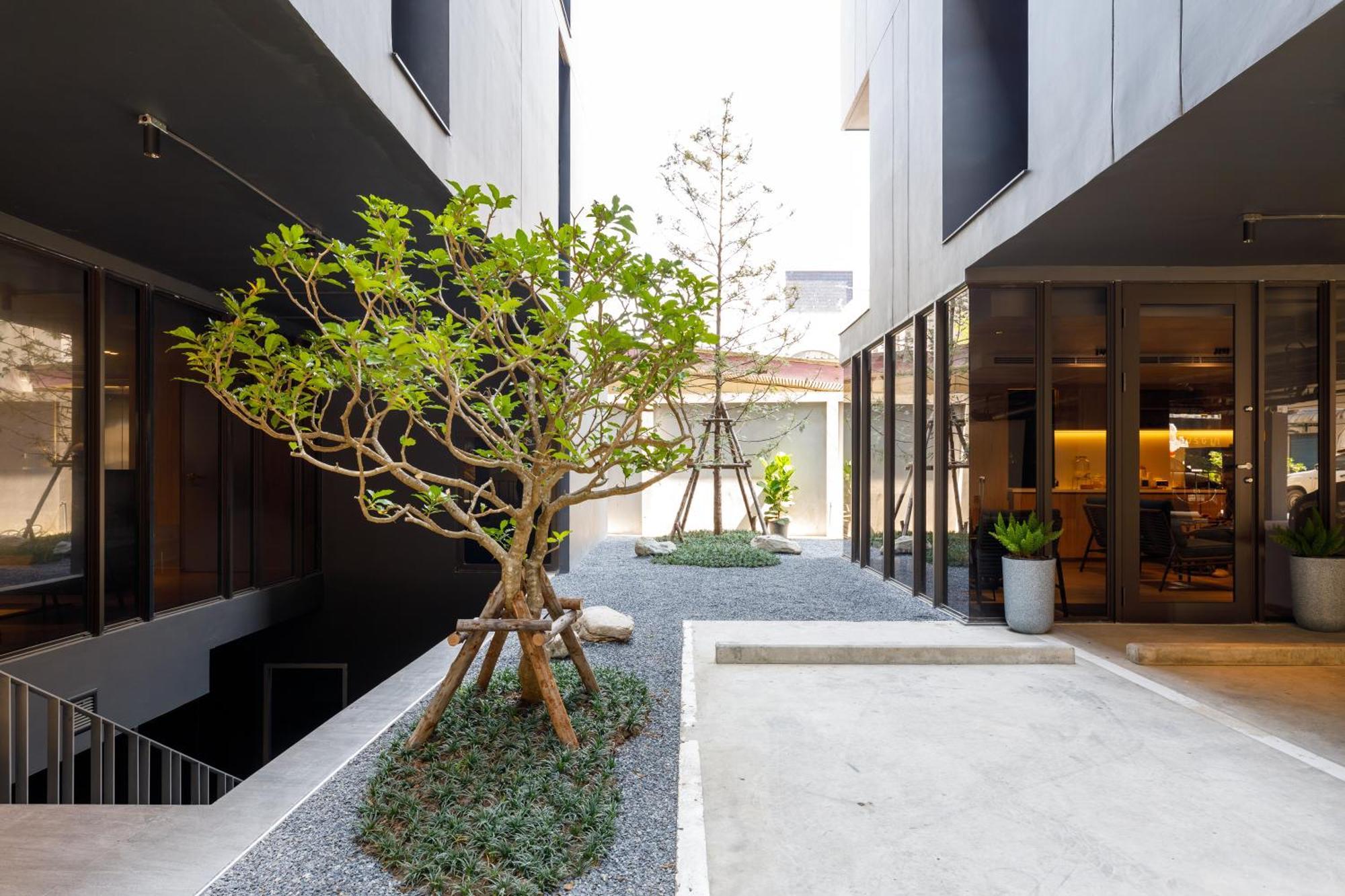 Benjarong Hotel Bangkok Exterior foto